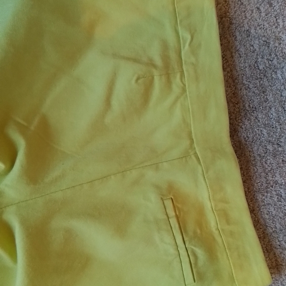 CUTE STRETCH CAPRI PANTS - Picture 4 of 5